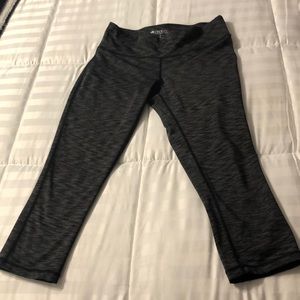 🖤Ideology cropped workout pants for sale!